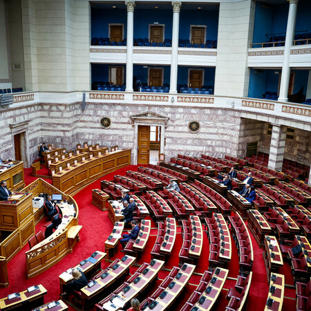 Υπερψηφίστηκε το νομοσχέδιο για τον κατώτατο μισθό