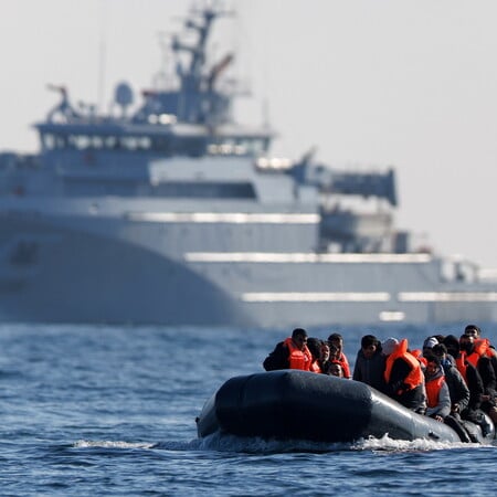 Μάγχη: Τουλάχιστον τρεις νεκροί από δυστύχημα με βάρκα μεταναστών 