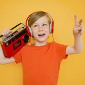 Το Kids Radio 88.6 παρουσιάζει περήφανα και με τρέλα την Kids Radio Banda