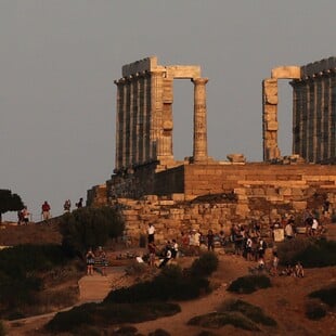 Στον Ναό του Ποσειδώνα στο Σούνιο, έναν από τους ομορφότερους αρχαιολογικούς χώρους στον κόσμο