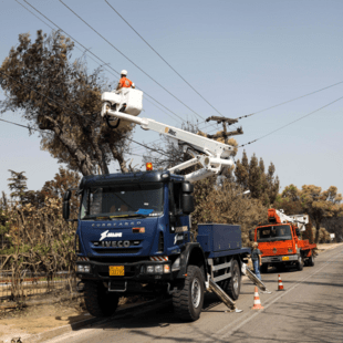 ΔΕΔΔΗΕ: Χωρίς ρεύμα 14 οικισμοί στη Γορτυνία λόγω των πυρκαγιών