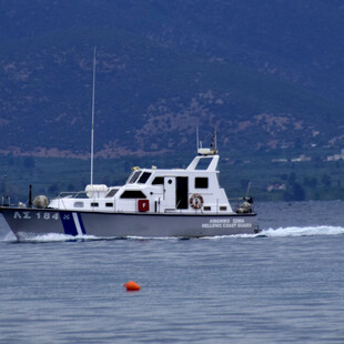 Ακυβέρνητο φορτηγό πλοίο πλέει δυτικά της Χίου - Συναγερμός στο Λιμενικό 