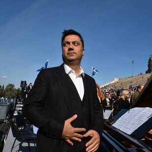 Ο Γιώργος Θεοφάνους σε πιάνο