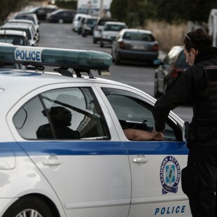 Λαμία: Έκλεψε κινητό δικαστικής υπαλλήλου ενώ περίμενε να δικαστεί για άλλες κλοπές