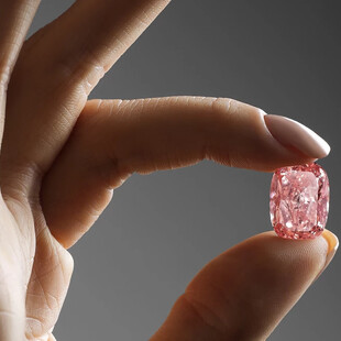 Σε δημοπρασία το δεύτερο μεγαλύτερο ροζ διαμάντι και ίσως σπάσει νέο ρεκόρ
