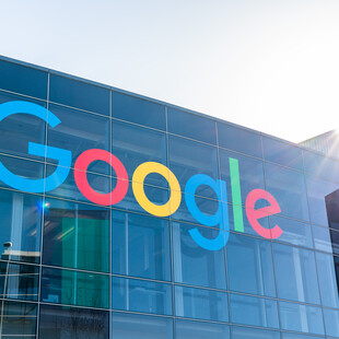 H Google ανακοίνωσε την επένδυσή της στην Ελλάδα: «19.400 νέες θέσεις εργασίας ως το 2030»