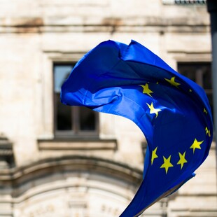 Η Ευρωπαϊκή Εισαγγελία αποκάλυψε διεθνή φορολογική απάτη ύψους 2,2 δισ. ευρώ- Έφοδοι σε 14 χώρες και στην Ελλάδα