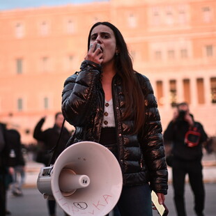 Συγκέντρωση και πορεία φεμινιστικών οργανώσεων στο κέντρο της Αθήνας