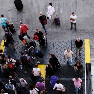 Πάσχα: Σε εξέλιξη η έξοδος των εκδρομέων στα λιμάνια