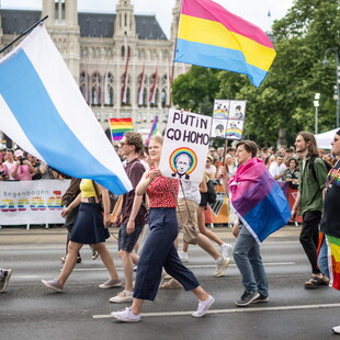 Pride Βιέννης: Αποτράπηκε επίθεση κατά της μεγάλης παρέλασης - Τρεις συλλήψεις