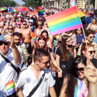 Πάνω από 10.000 άτομα στο pride της Βουδαπέστης- Παρά τις υψηηλές θερμοκρασίες