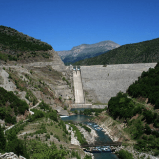 Αχελώος: Δικογραφία σχηματίστηκε για τον 69χρονο που βρέθηκε αναίσθητος δίπλα στο νεκρό του άλογο