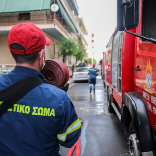 Φωτιά σε διαμερίσματα σε Νέα Σμύρνη και Βριλήσσια