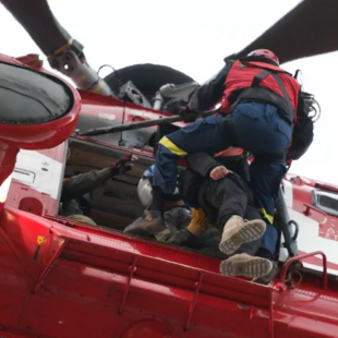 Δελφοί: Βίντεο από τη διάσωση τουρίστριας με ελικόπτερο της Πυροσβεστικής