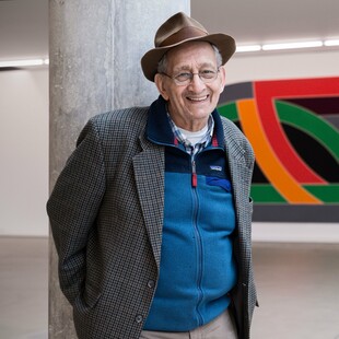 Πέθανε σε ηλικία 87 ετών ο εξέχων εικαστικός Frank Stella, λάτρης της αφηρημένης αφήγησης