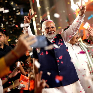 Ινδία: Επίσημα πρωθυπουργός ο Μόντι - Επιστροφή σε κυβερνήσεις συνασπισμού