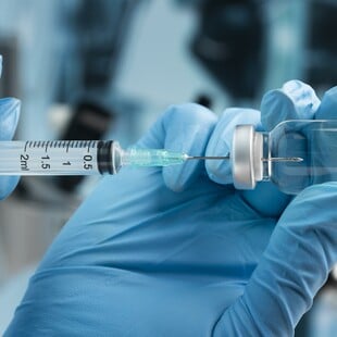 Σε ασθενή στη Θεσσαλονίκη χορηγήθηε το πρώτο πειραματικό εμβόλιο για τον καρκίνο του πνεύμονα