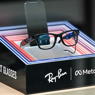 Meta: Επενδύει στα έξυπνα γυαλιά Ray-Ban και προσφέρει δισεκατομμύρια για το 5% της EssilorLuxottica