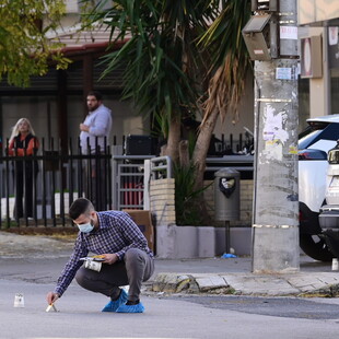 Βρέθηκε πιστόλι σε Airbnb στη Γλυφάδα - Πώς συνδέεται με τους δύο νεκρούς Τούρκους στην περιοχή