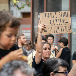 Όχι, η Ισπανία δεν απαγορεύει τους τουρίστες - Τι πρέπει να ξέρετε πριν το ταξίδι σας