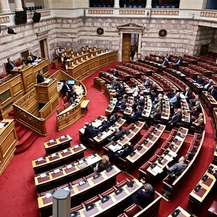 Το ΠΑΣΟΚ κατέθεσε πρόταση για προανακριτική κατά Τριαντόπουλου