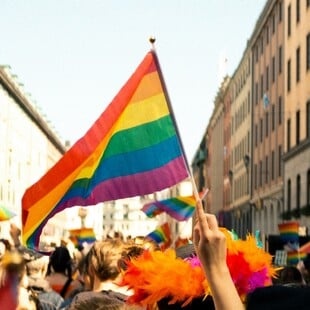 Η Ουγγαρία απαγορεύει το Pride και τιμωρεί όσους συμμετέχουν