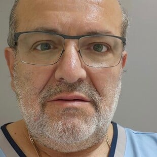 Γιατρός από την Αμαλιάδα έπεσε θύμα κλοπής στο μετρό και αναγκάστηκε να ζητιανέψει - Μάζεψε 23 ευρώ