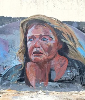 Θεσσαλονίκη: Με το πρόσωπο της Μαρίας Καβογιάννη από το Maestro το γκραφίτι για την έμφυλη βία