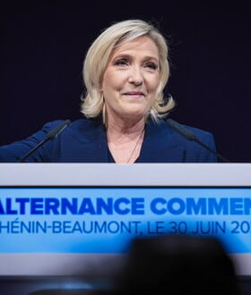 Εκλογές στη Γαλλία: Προ των πυλών της εξουσίας η Λεπέν - «Παγωμάρα» Μακρόν και αριστερών εν όψει του δεύτερου γύρου