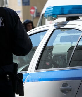 Θεσσαλονίκη: Συνελήφθη ο 13χρονος για τον βιασμό 8χρονου - Χειροπέδες και στους γονείς του
