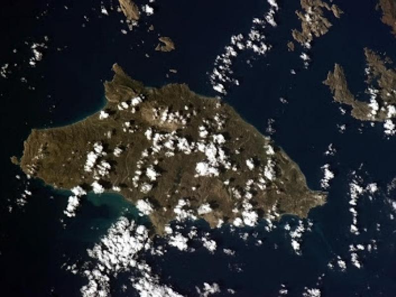 Ρόδος:sland of Rhodes, Greece - interesting that from space, you can see where the Colossus of Rhodes stood 2300 years ago